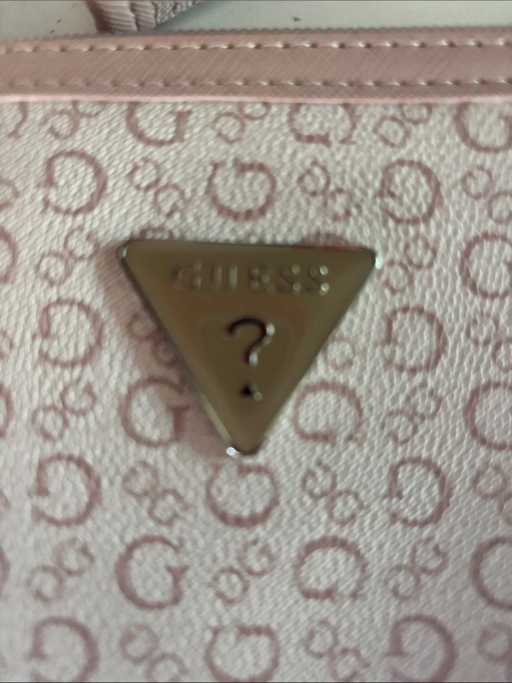 NWOT GUESS Junction Travel Cosmetic Duo Pouch Set, Blush & Cream
